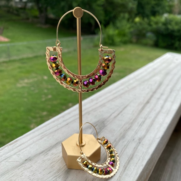 Half moon U drop beaded earrings - Picture 3 of 4